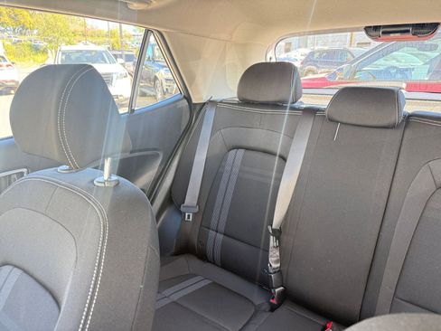 Used 2025 Hyundai Venue SEL image 41