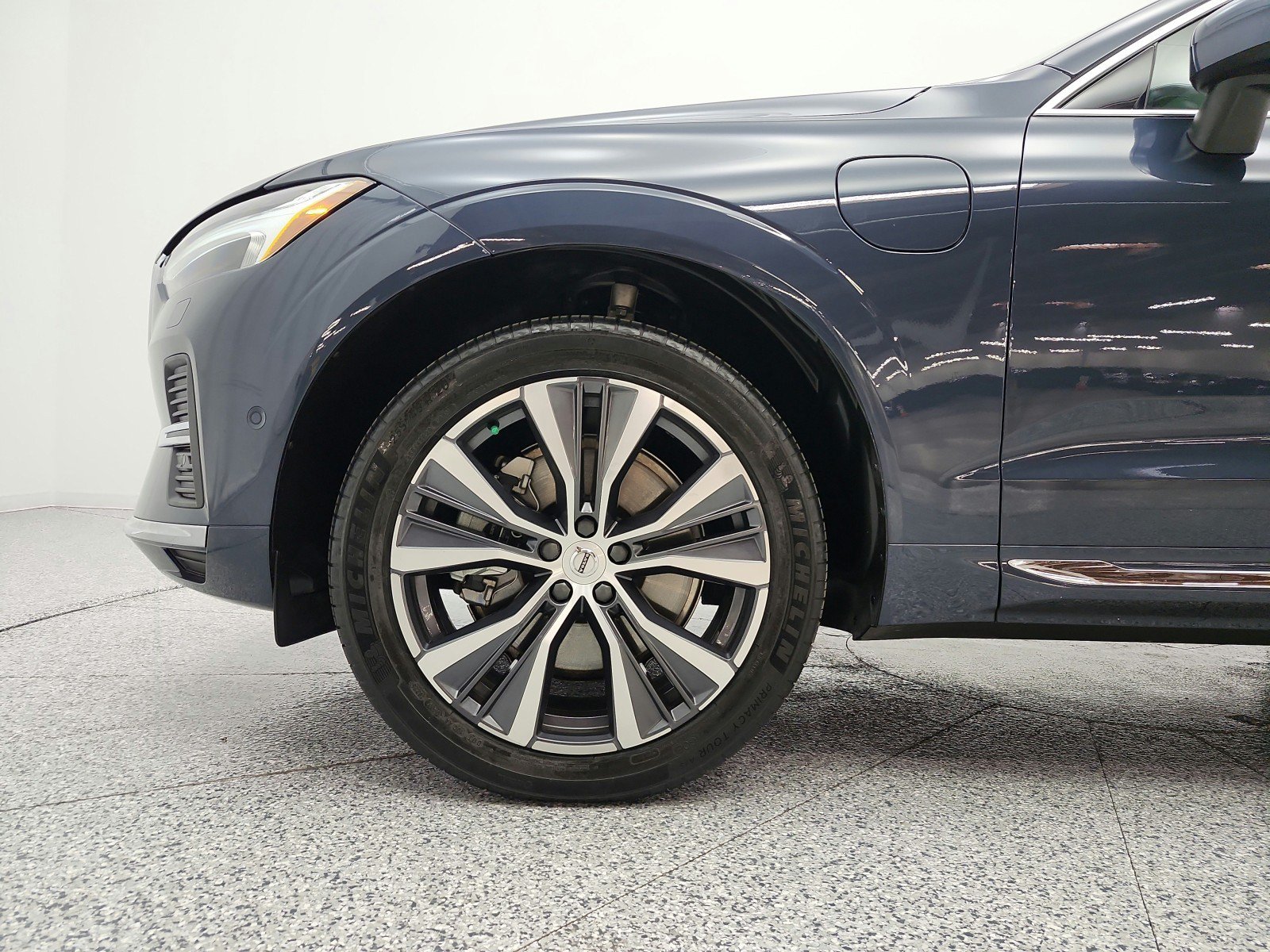 Used 2022 Volvo XC60 T8 Inscription Expression w/ Advanced Package AWD/4WD image 30