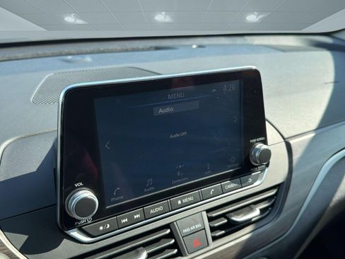 Certified 2025 Nissan Altima 2.5 SV FWD image 24