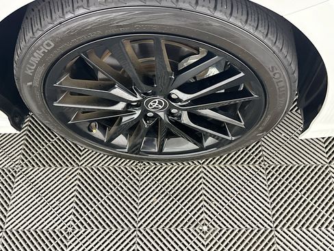 Used 2022 Toyota Camry XSE image 11