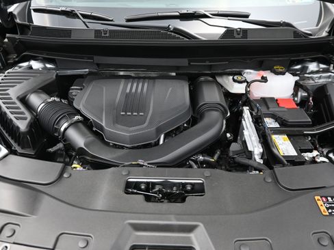 New 2026 Chevrolet Traverse LT w/ Driver Confidence Package FWD image 36