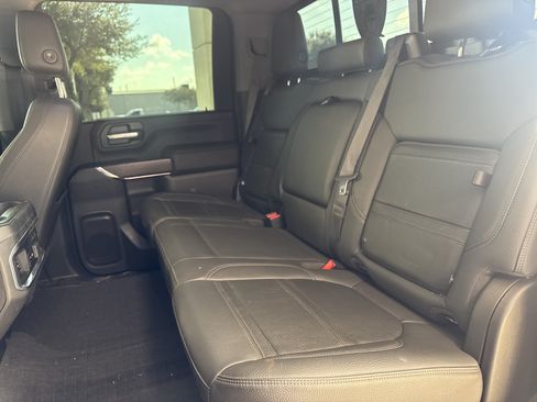Used 2020 GMC Sierra 2500 Denali w/ Denali Ultimate Package AWD/4WD image 8