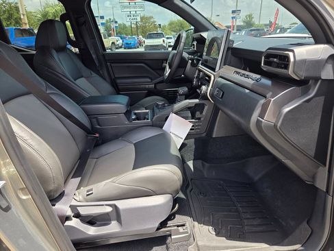 Used 2025 Toyota Tacoma TRD Off-Road AWD/4WD image 18