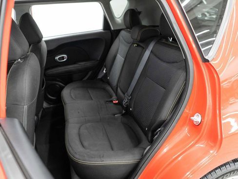 Used 2016 Kia Soul + image 24