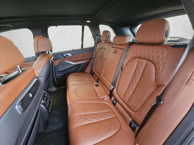 Used 2024 BMW X5 xDrive40i w/ M Sport Package AWD/4WD image 16