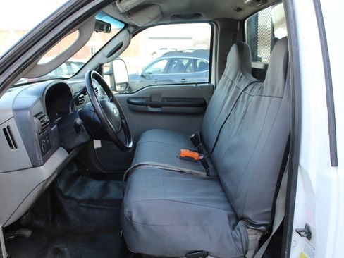 Used 2005 Ford F350 XL image 32