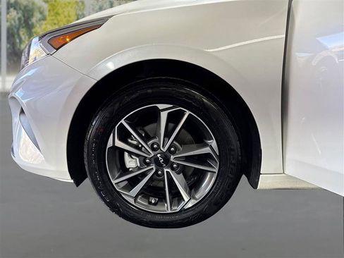 Used 2024 Kia Forte LXS image 18