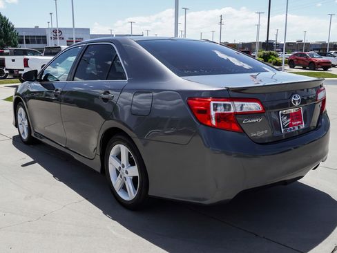 Used 2013 Toyota Camry SE FWD image 6