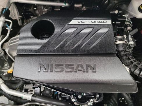 Used 2023 Nissan Rogue S AWD/4WD image 30