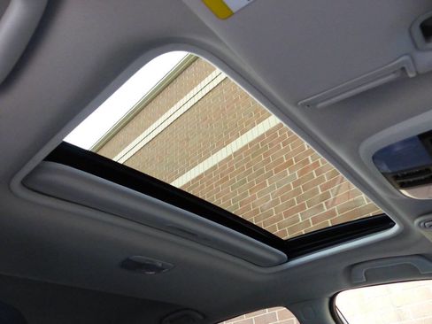 Used 2023 Subaru Crosstrek 2.0i Premium image 15