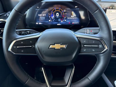 Used 2026 Chevrolet Equinox LT w/ Safety and Technology Package FWD image 35
