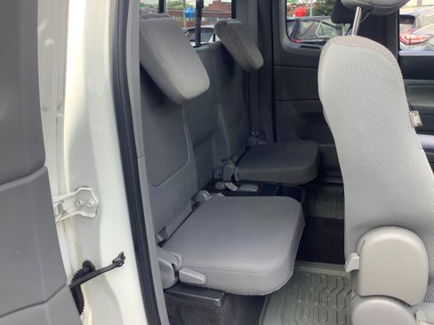 Used 2012 Toyota Tacoma 4x4 Access Cab V6 w/ Convenience Pkg image 17