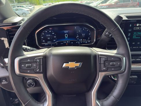 Certified 2025 Chevrolet Silverado 1500 LT AWD/4WD image 17
