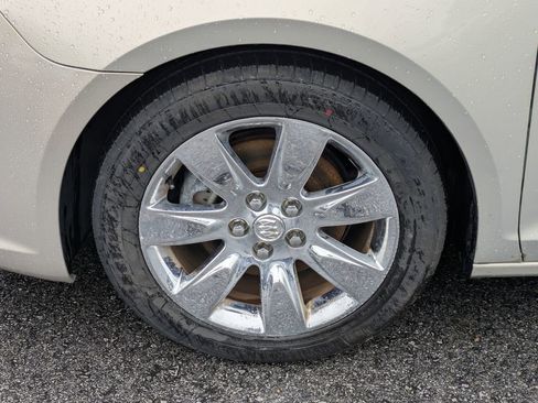 Used 2010 Buick LaCrosse CXL w/ Luxury Package image 11