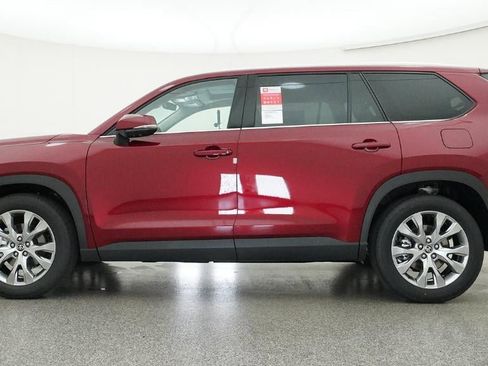 New 2026 Toyota Grand Highlander FWD image 19