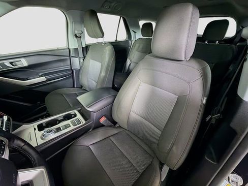 Used 2022 Ford Explorer XLT RWD image 11