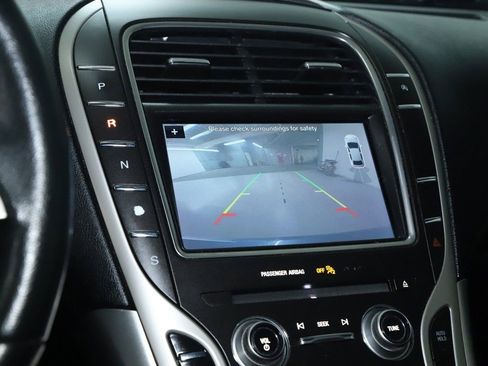 Used 2019 Lincoln Nautilus FWD image 26