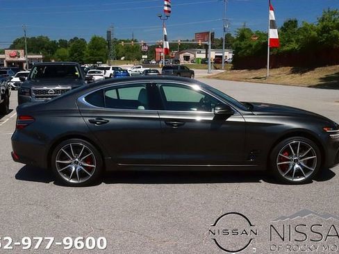 Used 2025 Genesis G70 2.5T AWD/4WD image 5