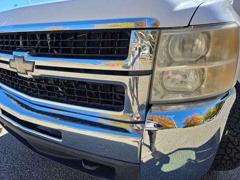 Used 2010 Chevrolet Silverado 2500 W/T image 29