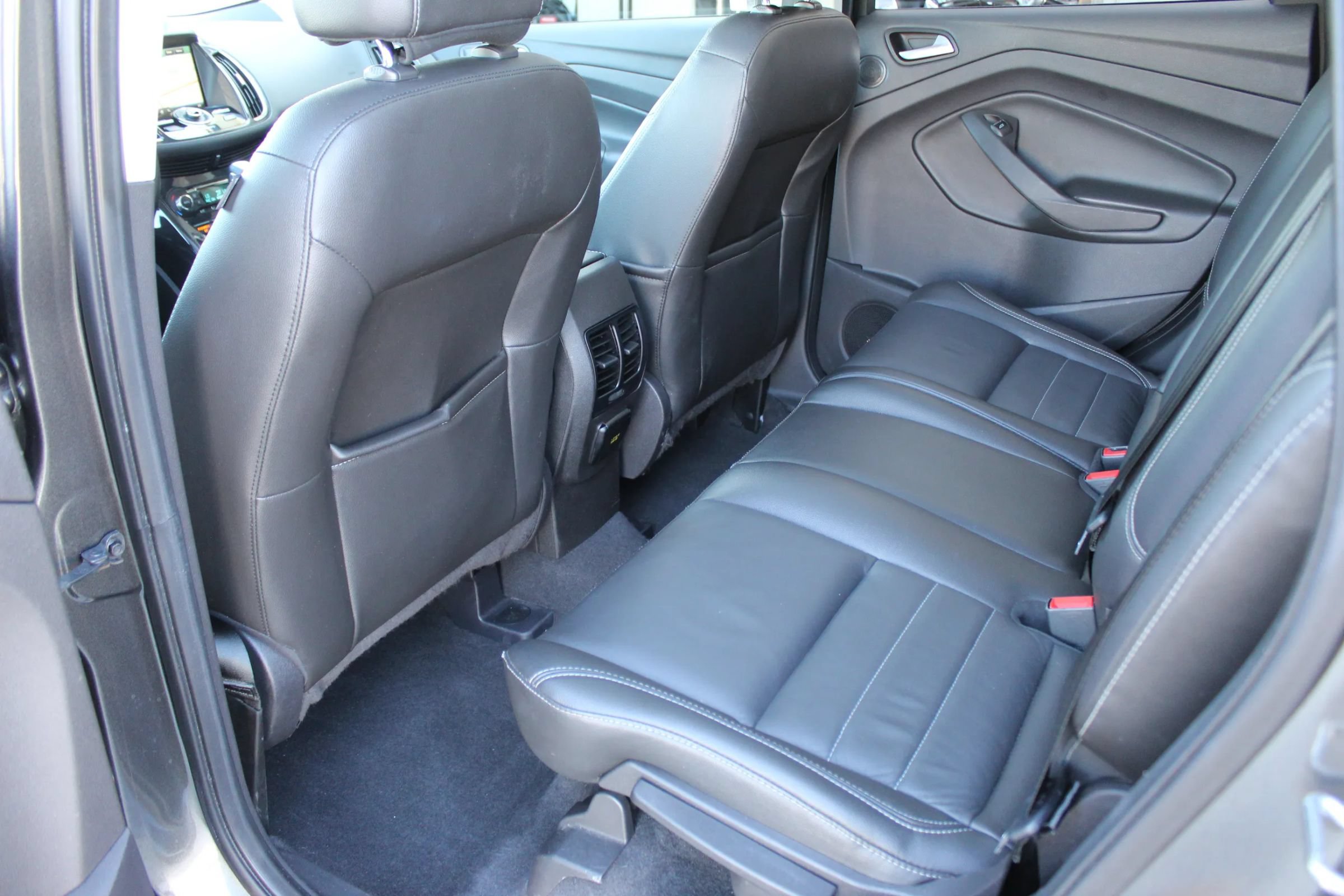 Used 2015 Ford Escape Titanium AWD/4WD image 18