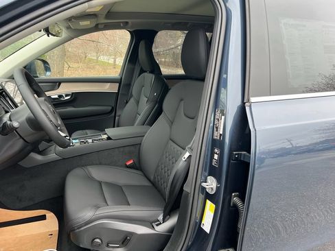 New 2026 Volvo XC90 B6 Plus w/ Protection Package Premier AWD/4WD image 11