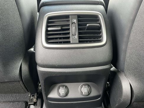 Used 2019 Kia Sorento EX FWD image 12