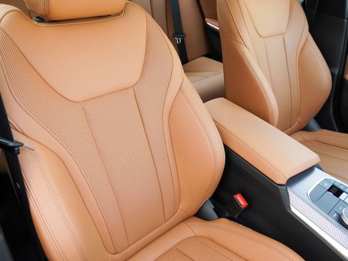 Certified 2025 BMW 330i Sedan RWD image 13