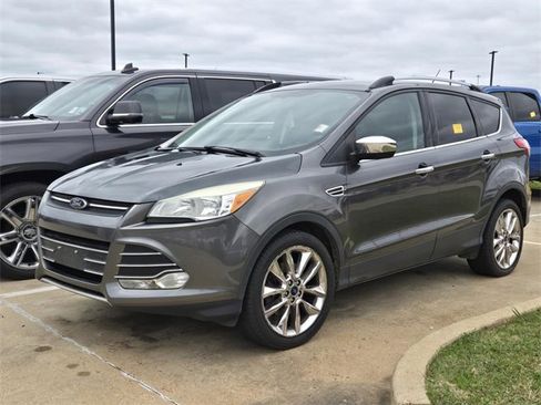 Used 2015 Ford Escape SE w/ SE Chrome Package image 1
