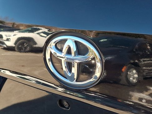 Used 2024 Toyota Highlander Platinum AWD/4WD image 34