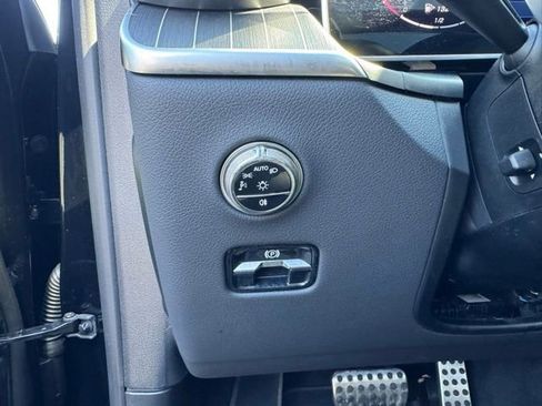 Used 2026 Mercedes-Benz GLC 300 4MATIC image 23