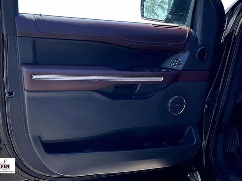 Used 2022 Ford Expedition Max Limited RWD image 22