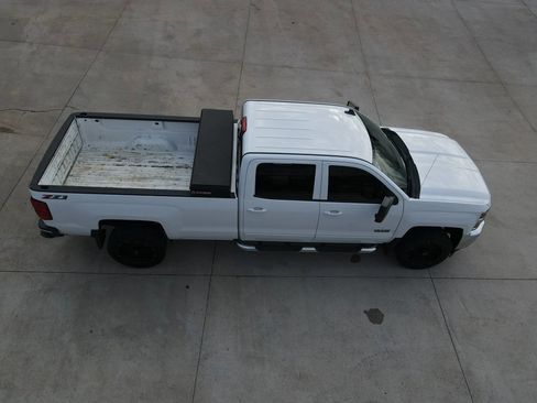 Used 2019 Chevrolet Silverado 2500 LT w/ Texas Edition image 53