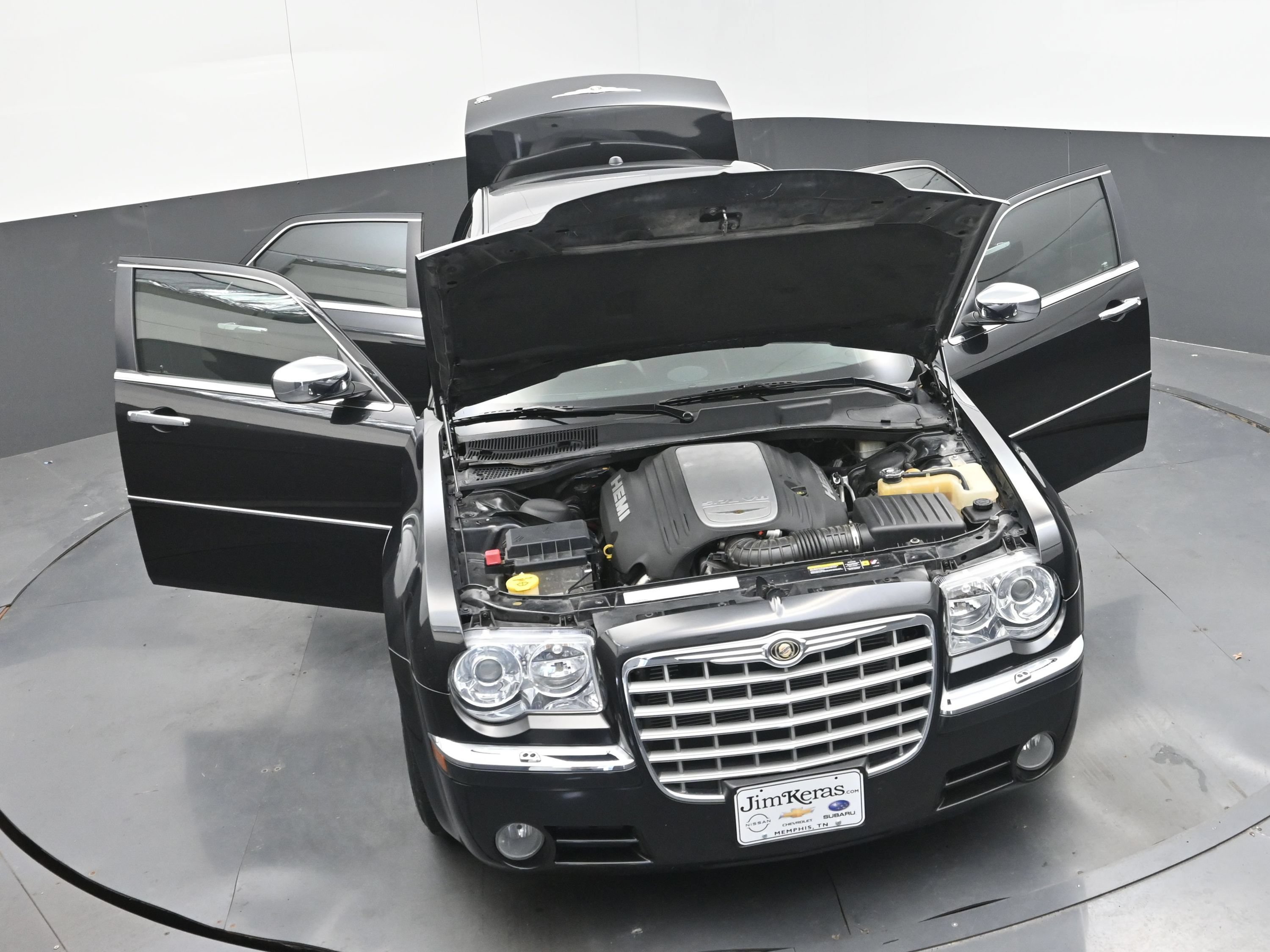 Used 2005 Chrysler 300 C w/ Navigation & Sound Group II RWD image 40
