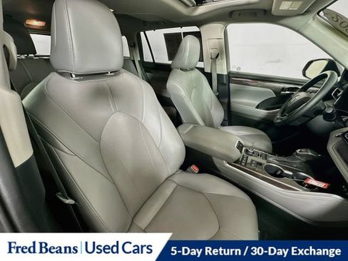 Used 2021 Toyota Highlander Limited AWD/4WD image 38