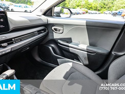 Used 2025 Kia K4 FWD image 42