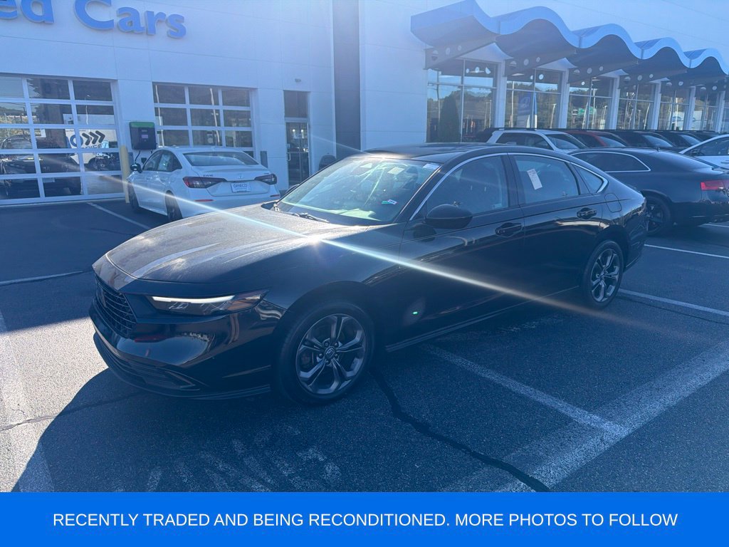Used 2023 Honda Accord EX image 2
