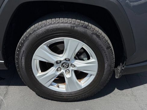 Used 2019 Toyota RAV4 XLE w/ All Weather Liner Package FWD image 9
