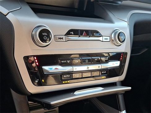 Certified 2022 Ford Explorer XLT w/ Equipment Group 202A image 16