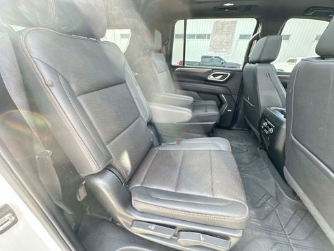 Used 2024 Chevrolet Suburban High Country image 28