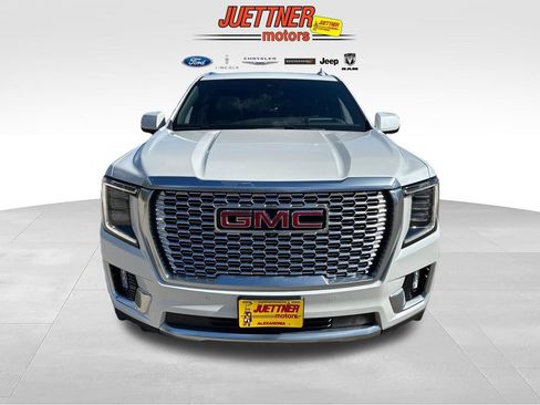 Used 2023 GMC Yukon XL Denali w/ Denali Reserve Package AWD/4WD image 9