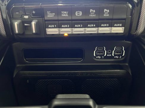 Used 2022 RAM 3500 Limited AWD/4WD image 28