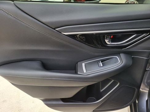 Used 2021 Subaru Outback Limited image 13