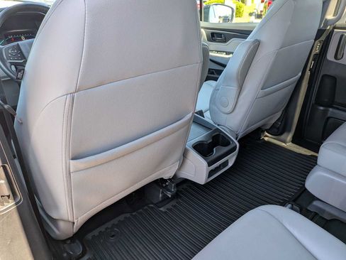 Used 2024 Honda Odyssey EX-L image 16