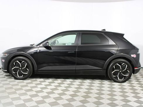 Used 2024 Hyundai Ioniq 5 SE image 32