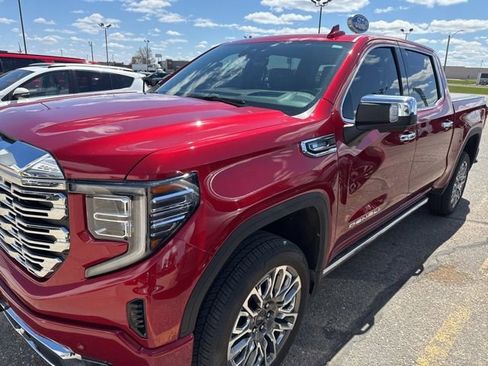 Used 2024 GMC Sierra 1500 Denali w/ Denali Reserve Package AWD/4WD image 2