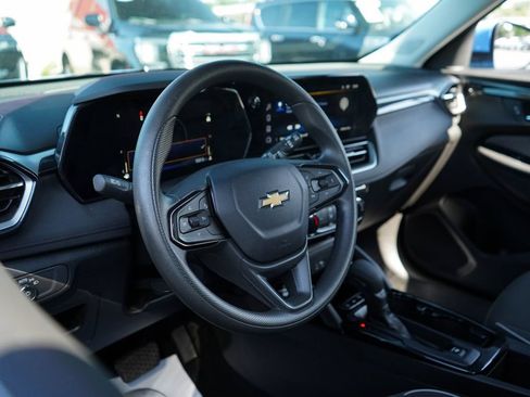 Used 2024 Chevrolet TrailBlazer LT FWD image 5