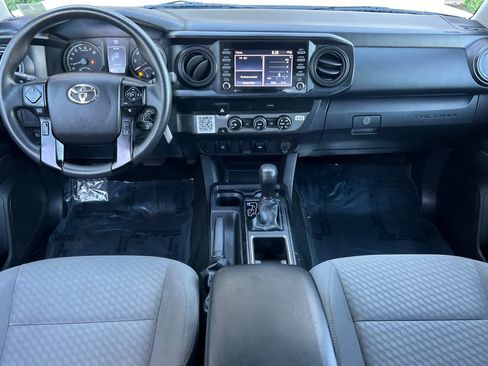 Used 2022 Toyota Tacoma SR image 3