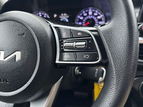 Used 2023 Kia Forte LXS image 18