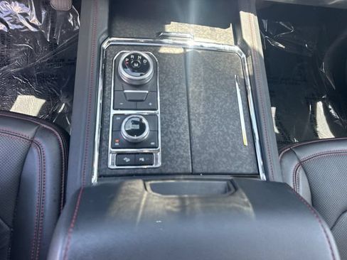 Used 2024 Ford Expedition Max Limited AWD/4WD image 27