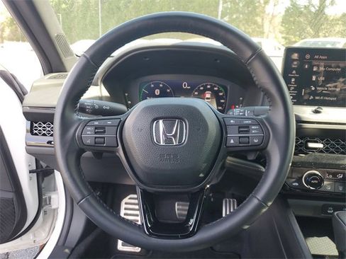 Used 2023 Honda Civic Sport image 25